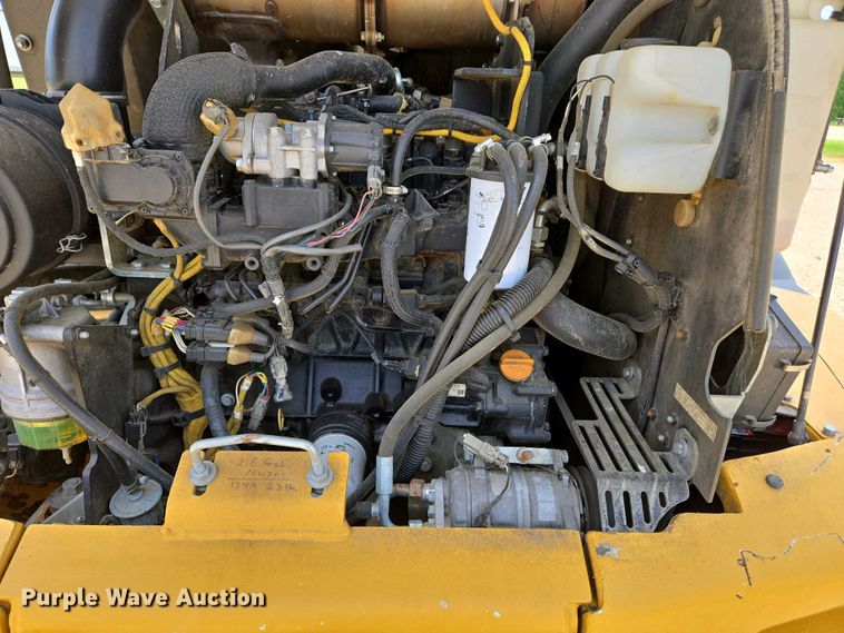 image for item EJ7484 2022 John Deere 324L wheel loader