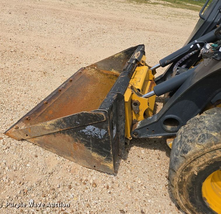 image for item EJ7485 2022 John Deere 324G skid steer loader