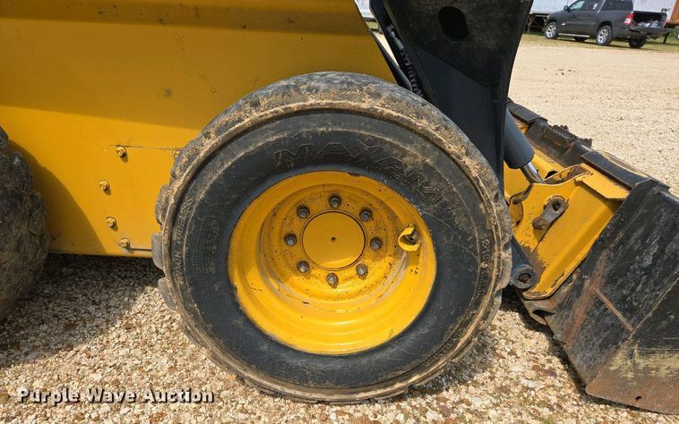 image for item EJ7485 2022 John Deere 324G skid steer loader