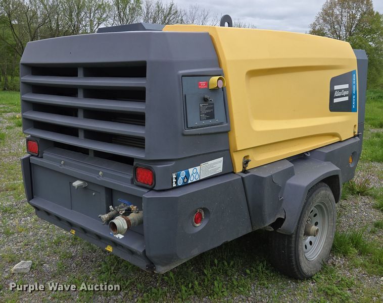image for item EJ7491 Atlas Copco XAVS 400 air compressor