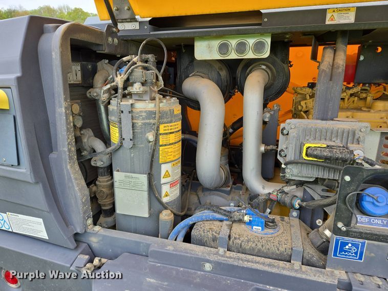 image for item EJ7491 Atlas Copco XAVS 400 air compressor
