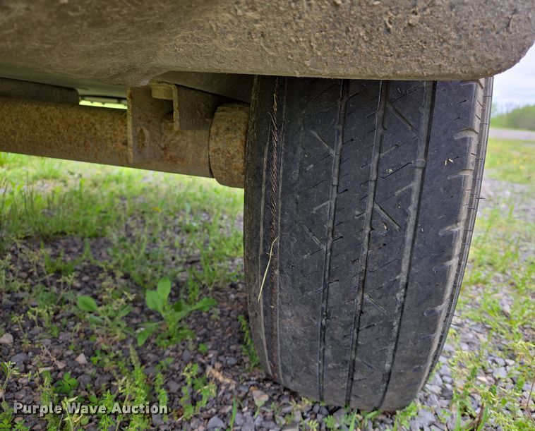 image for item EJ7491 Atlas Copco XAVS 400 air compressor