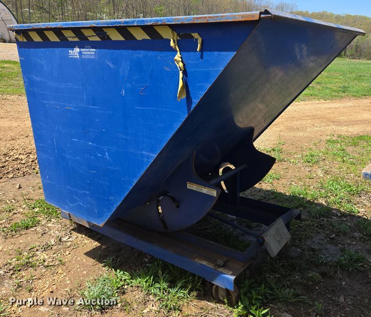 image for item EJ7505 (2) forklift dump hoppers