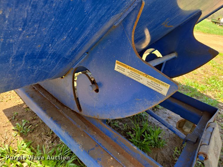 image for item EJ7505 (2) forklift dump hoppers