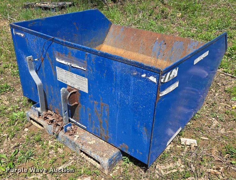 image for item EJ7505 (2) forklift dump hoppers