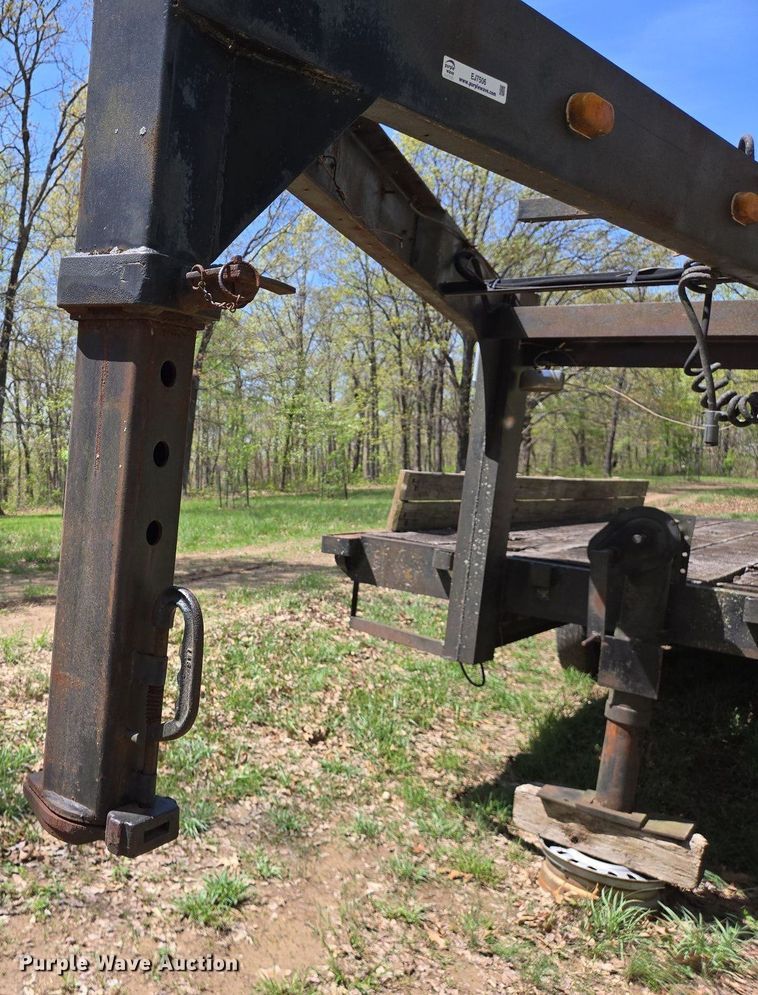 image for item EJ7506 1992 Shop built equipment trailer