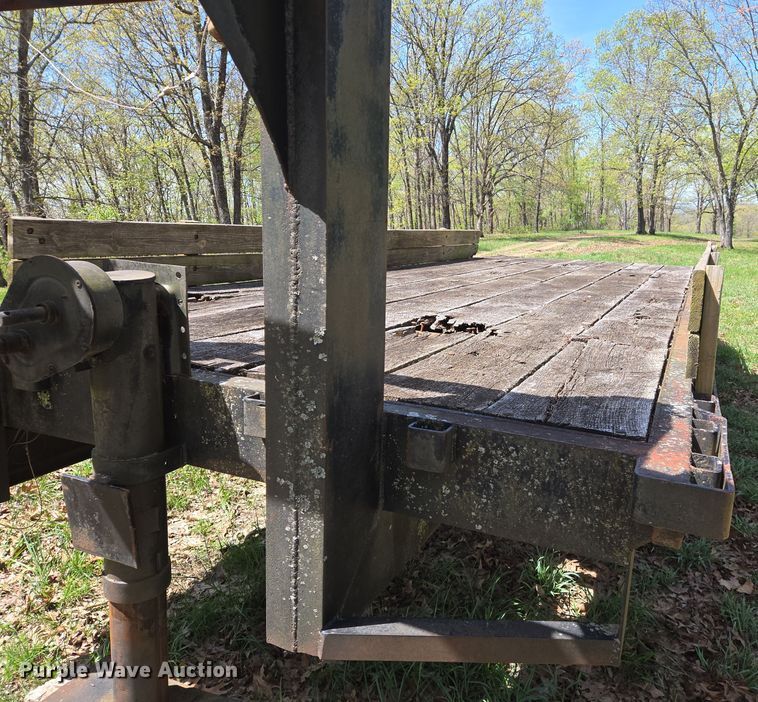 image for item EJ7506 1992 Shop built equipment trailer