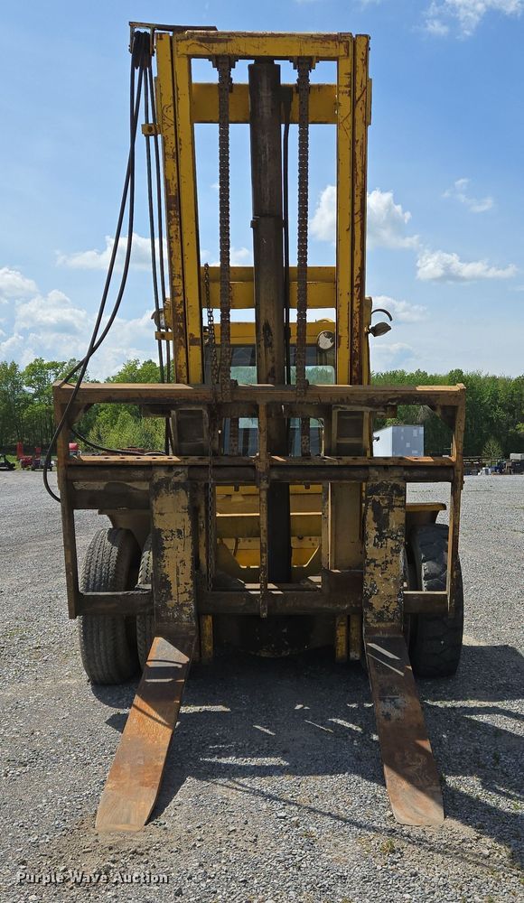 image for item EJ7519 Hyster H180H forklift