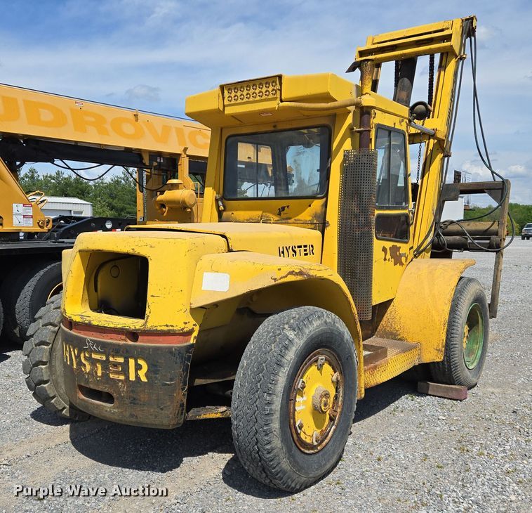 image for item EJ7519 Hyster H180H forklift