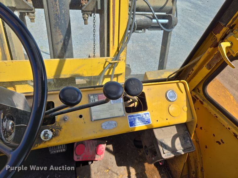 image for item EJ7519 Hyster H180H forklift