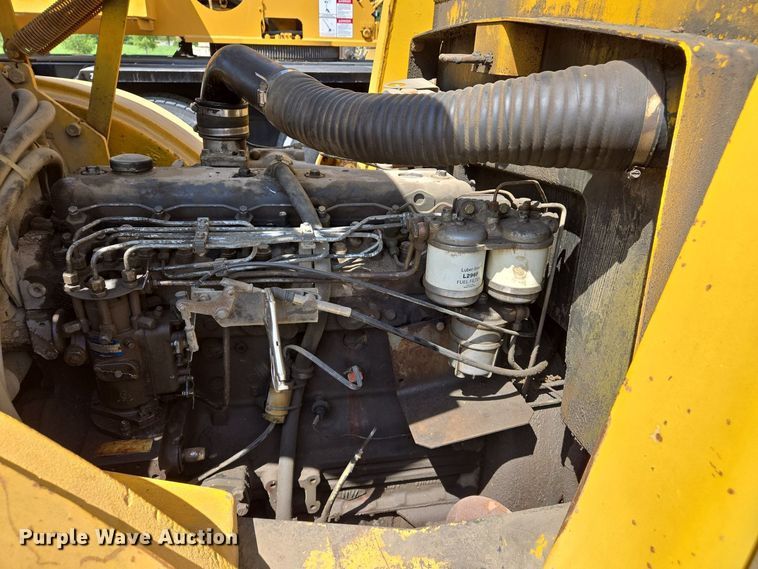 image for item EJ7519 Hyster H180H forklift