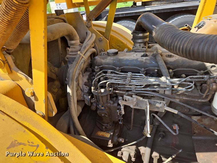 image for item EJ7519 Hyster H180H forklift