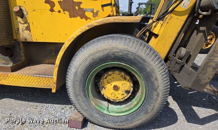 image for item EJ7519 Hyster H180H forklift