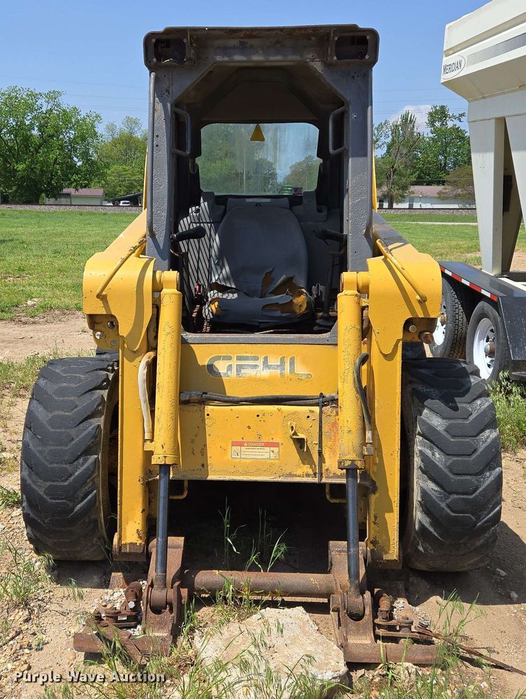 image for item EJ7532 2004 Gehl 5640 skid steer loader