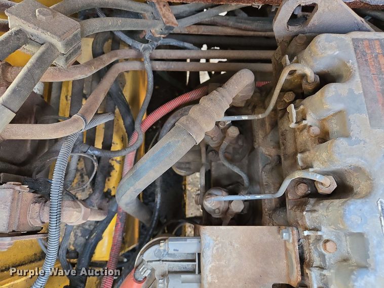 image for item EJ7532 2004 Gehl 5640 skid steer loader