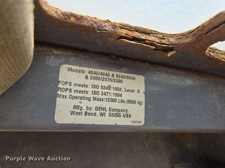 image for item EJ7532 2004 Gehl 5640 skid steer loader