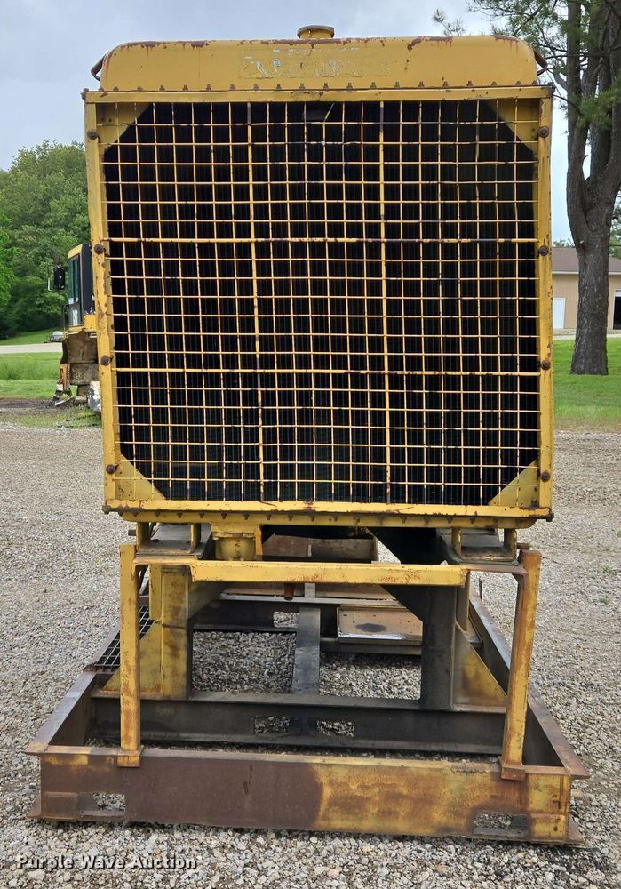 image for item EJ7552 1984 Caterpillar 3412 engine