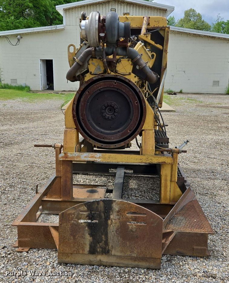 image for item EJ7552 1984 Caterpillar 3412 engine