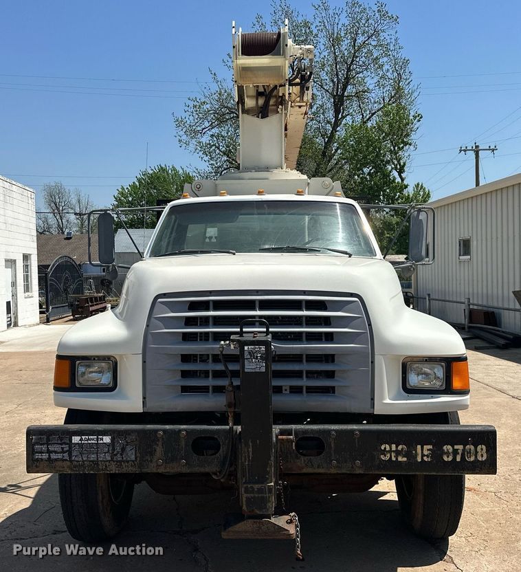 image for item EJ8657 1998 Ford F800 crane truck