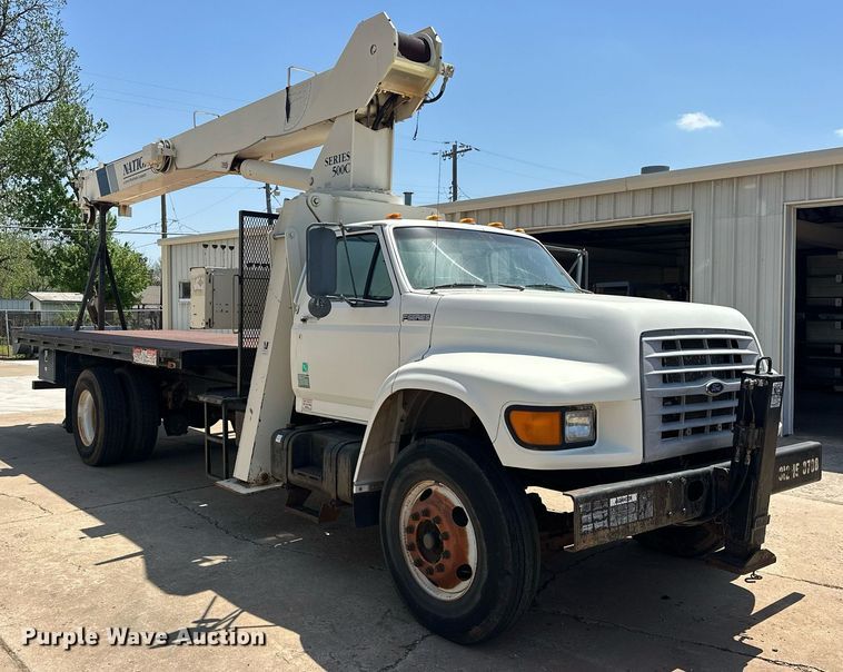 image for item EJ8657 1998 Ford F800 crane truck