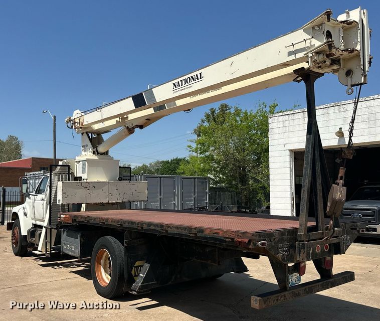 image for item EJ8657 1998 Ford F800 crane truck