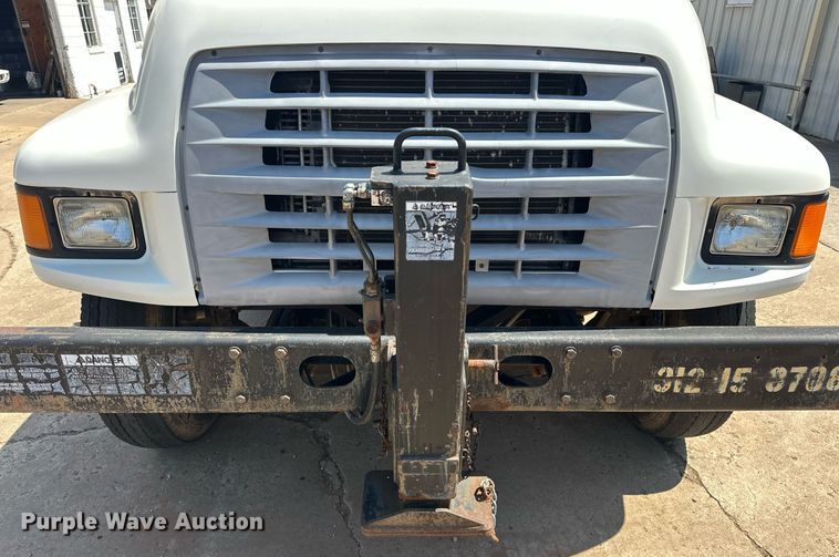 image for item EJ8657 1998 Ford F800 crane truck