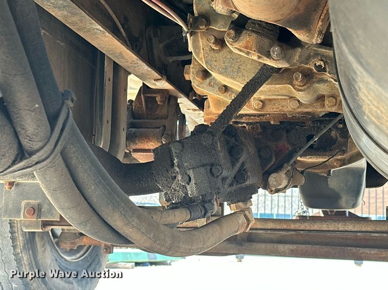image for item EJ8657 1998 Ford F800 crane truck