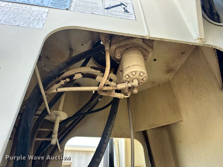 image for item EJ8657 1998 Ford F800 crane truck