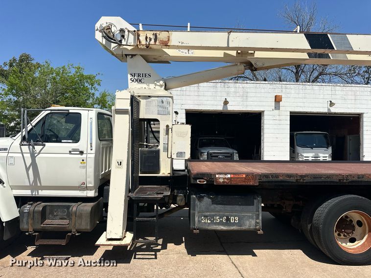 image for item EJ8657 1998 Ford F800 crane truck