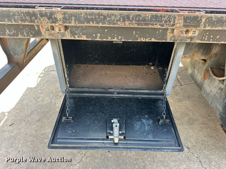 image for item EJ8657 1998 Ford F800 crane truck