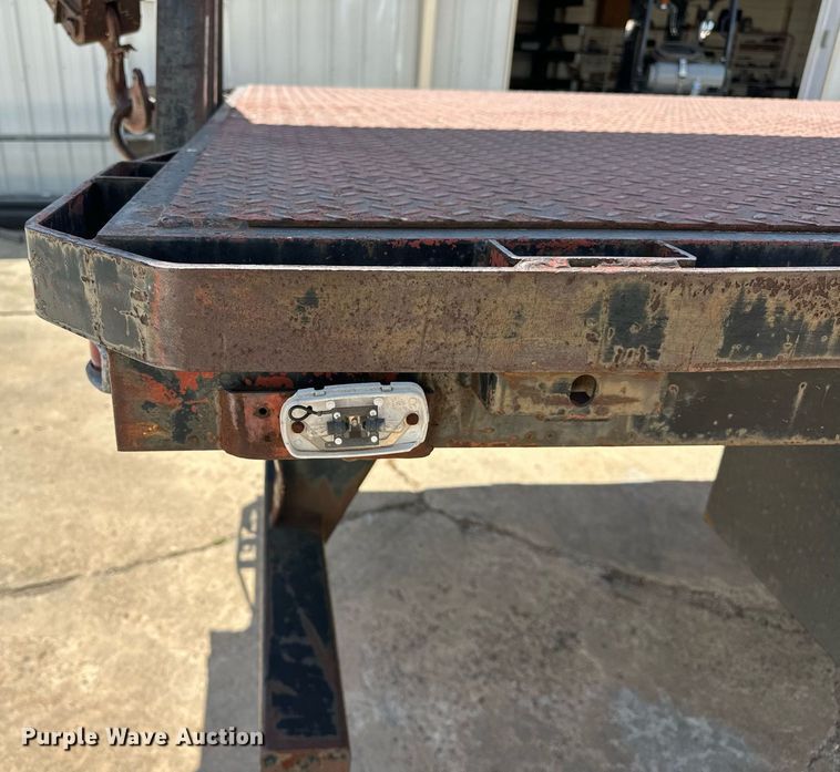 image for item EJ8657 1998 Ford F800 crane truck