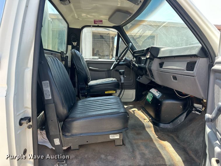 image for item EJ8657 1998 Ford F800 crane truck