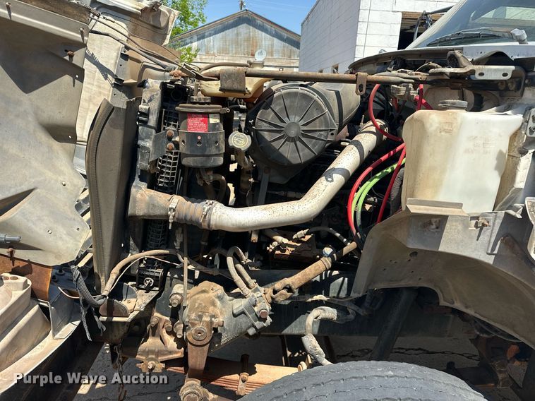 image for item EJ8657 1998 Ford F800 crane truck