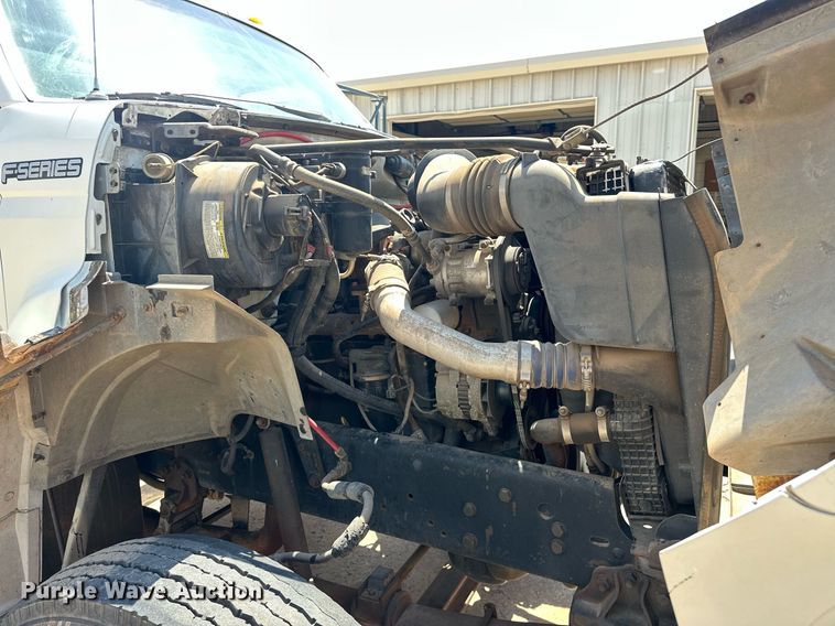 image for item EJ8657 1998 Ford F800 crane truck