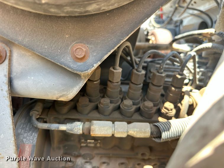 image for item EJ8657 1998 Ford F800 crane truck