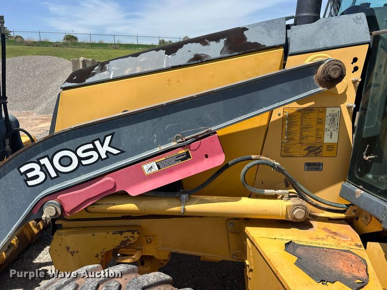image for item EJ8679 2012 John Deere 310SK backhoe
