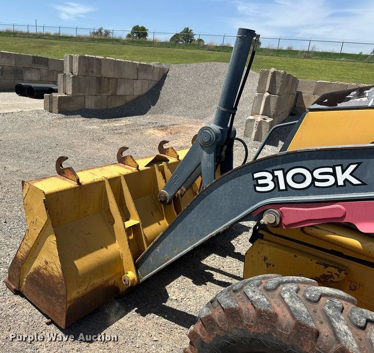image for item EJ8679 2012 John Deere 310SK backhoe