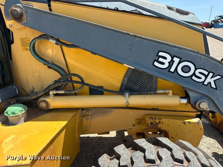image for item EJ8679 2012 John Deere 310SK backhoe