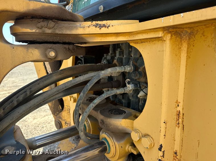 image for item EJ8679 2012 John Deere 310SK backhoe