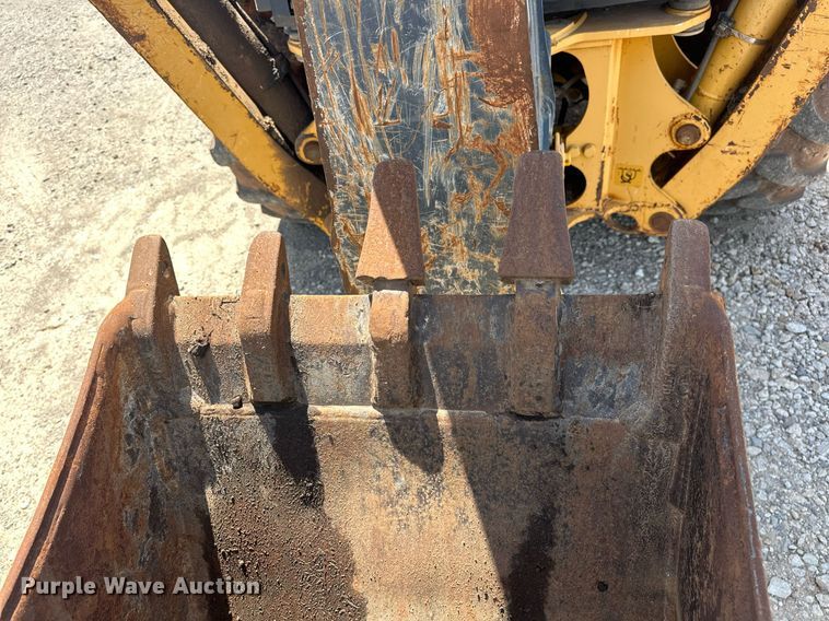 image for item EJ8679 2012 John Deere 310SK backhoe