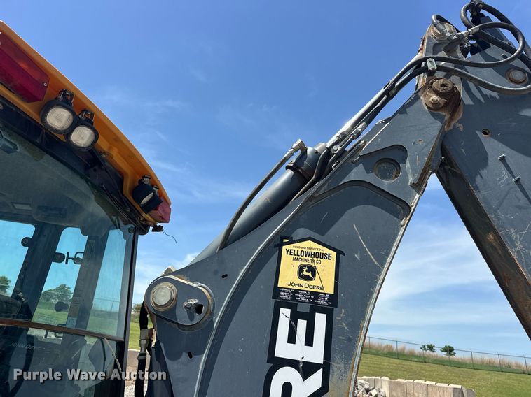 image for item EJ8679 2012 John Deere 310SK backhoe