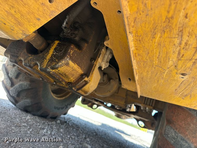 image for item EJ8679 2012 John Deere 310SK backhoe