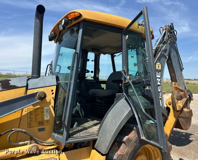 image for item EJ8679 2012 John Deere 310SK backhoe