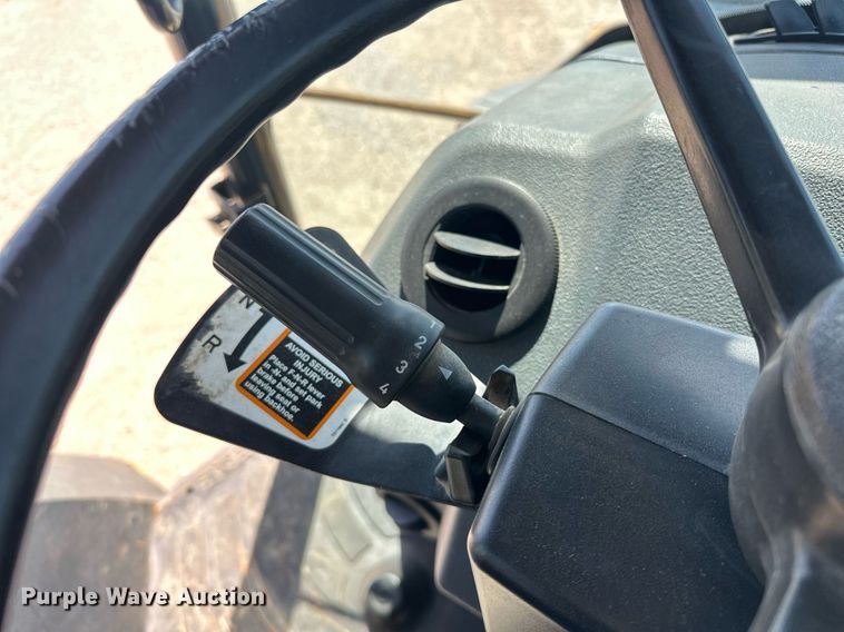 image for item EJ8679 2012 John Deere 310SK backhoe