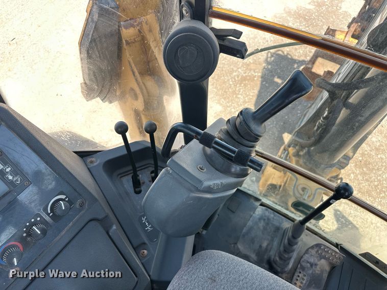 image for item EJ8679 2012 John Deere 310SK backhoe