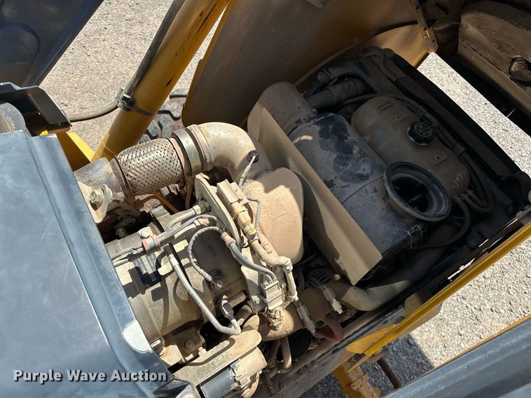 image for item EJ8679 2012 John Deere 310SK backhoe