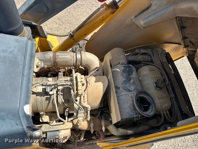 image for item EJ8679 2012 John Deere 310SK backhoe