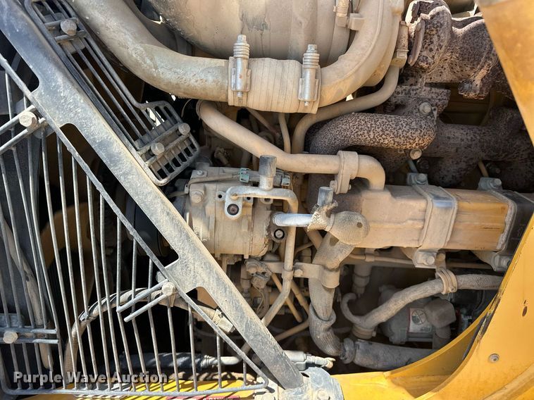 image for item EJ8679 2012 John Deere 310SK backhoe