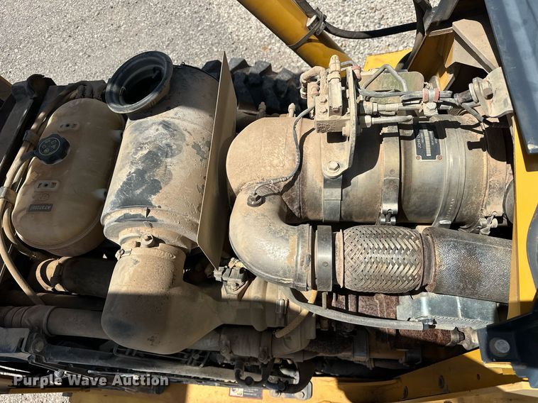 image for item EJ8679 2012 John Deere 310SK backhoe