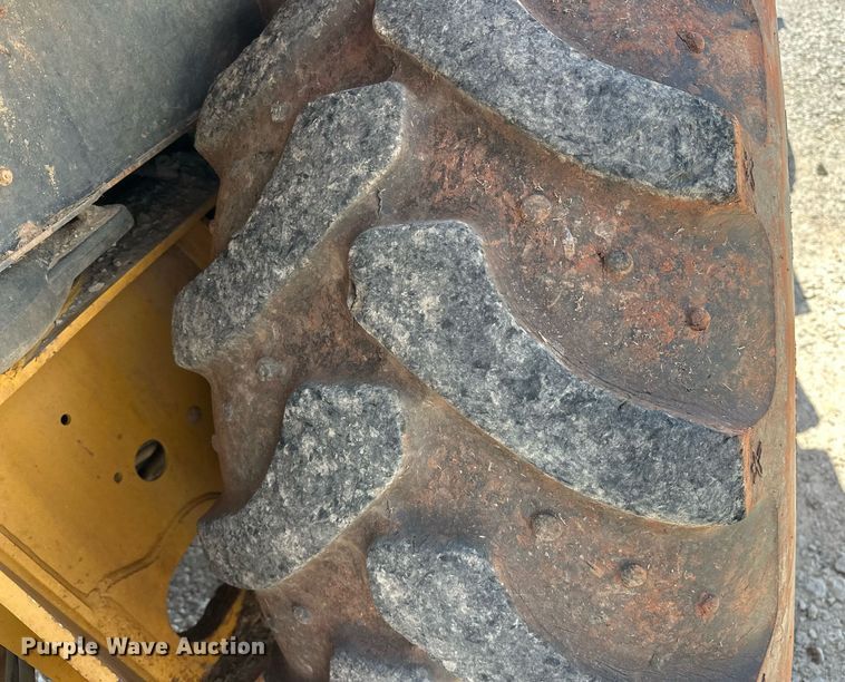 image for item EJ8679 2012 John Deere 310SK backhoe